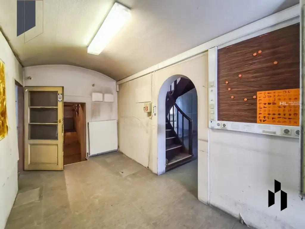 2 in 1! Geschäftsfläche + Wohnung nähe U3 Rochusmarkt! Sanierungsbedürftig!