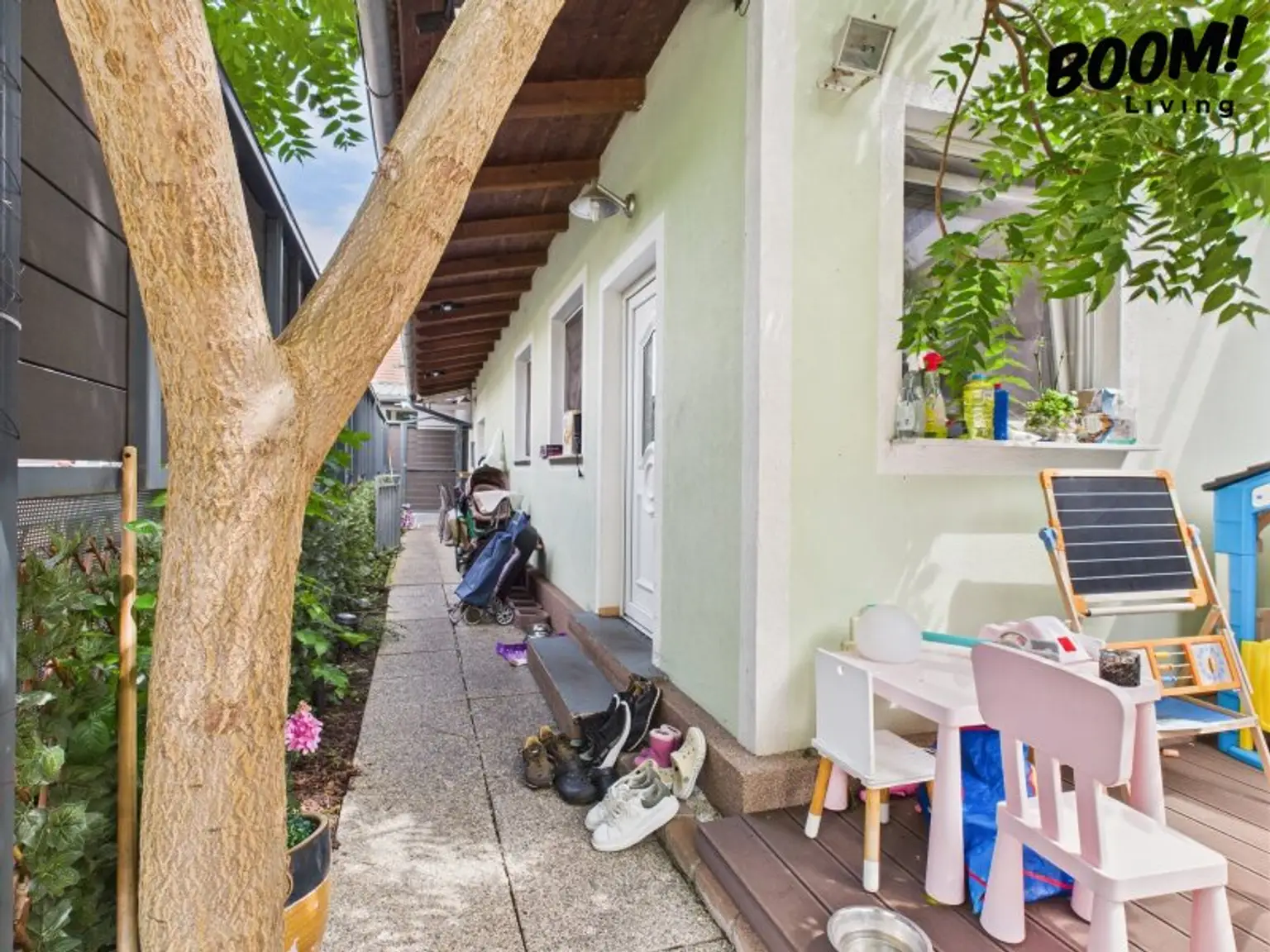 Attraktives Geschäftslokal in 1110 Wien: 1337m², Garten & Kleinhaus für 4.100€/Monat!