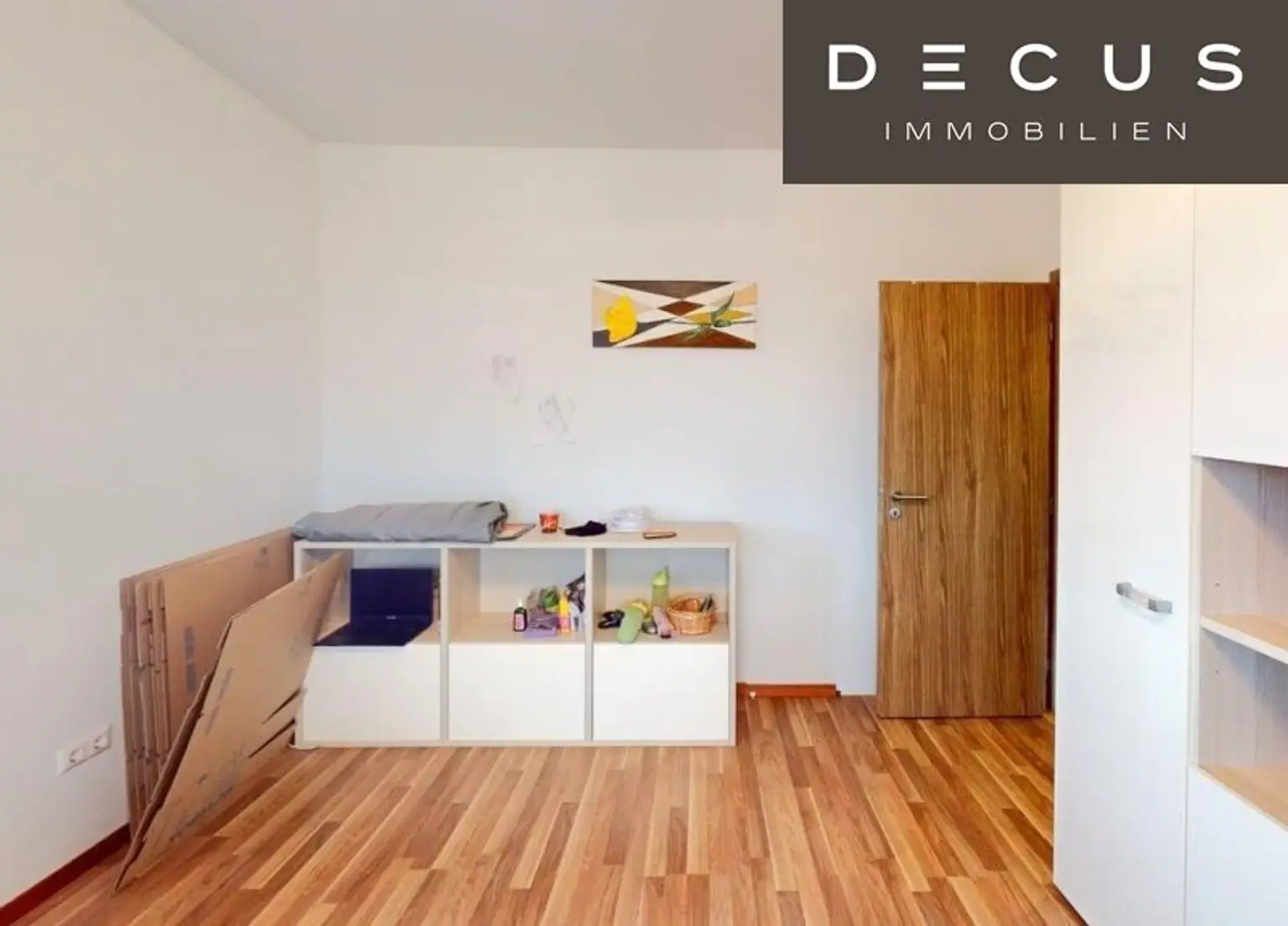 TRAUMHAFTES EINFAMILIENHAUS MIT MIT WOHNKÜCHE, 4 SCHLAFZIMMERN UND GROSSEM GARTEN