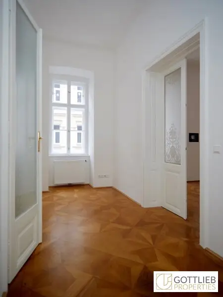 Bestlage Hamerlingplatz! 6-Zimmer-Stilaltbau-Apartment mit herrlicher West-Loggia und optionalem Tiefgaragenplatz in Grünruhelage