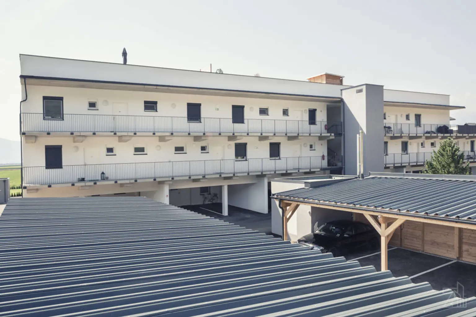 3-Zimmer-Wohnung mit XXL-Terrasse & 2 Parkplätzen – ab 01.09., provisionsfrei