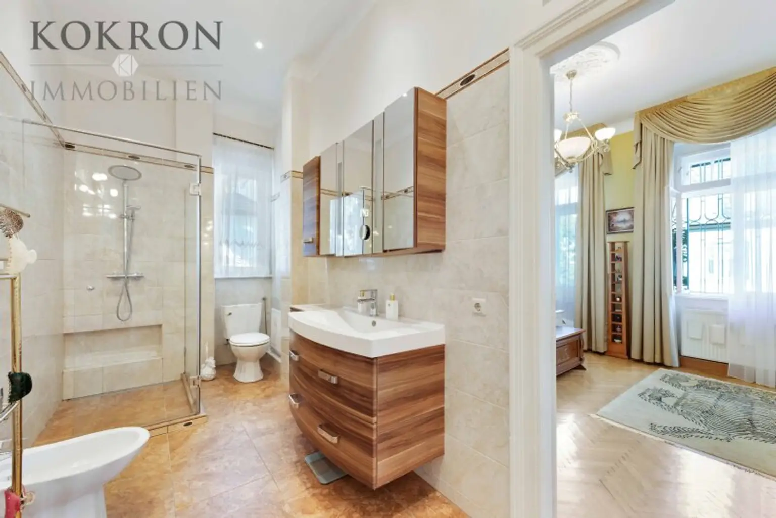 Badezimmer, neben dem Schlafzimmer gelegen