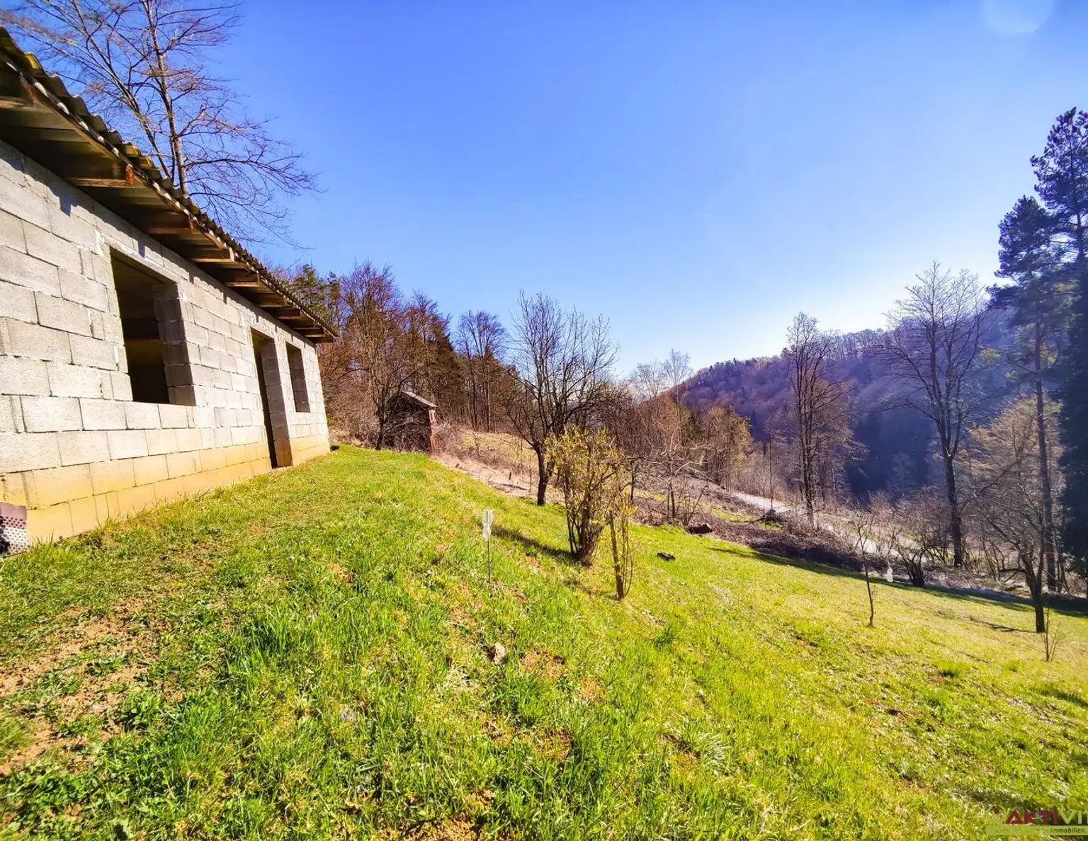 Sonniges Grundstück mit Grünblick in Ruhelage. - Widmung Ferienwohngebiet. - Nahe dem beliebten Gamlitz.