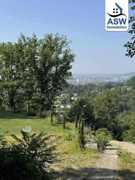 Idyllisch gelegenes Grundstück mit herrlichem Blick über Graz!