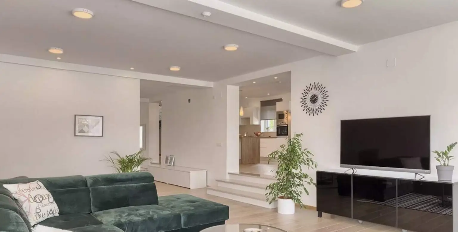 Modernes Anwesen in Pula – Mediterraner Luxus und Investitionschance