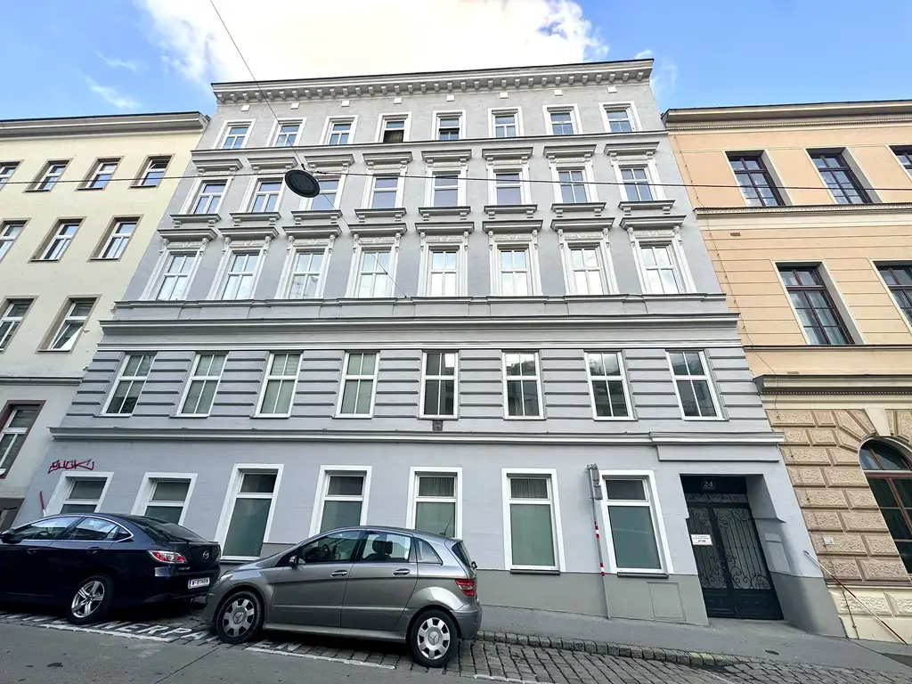 Exklusive 3-Zi-DG-Maisonettewohnung mit Terrasse & Südbalkon