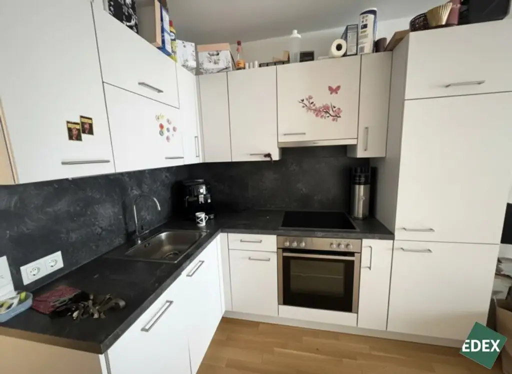 Perfekt für Singles & Paare: 2-Zimmer-Wohnung mit Balkon nahe U1 Rennbahnweg