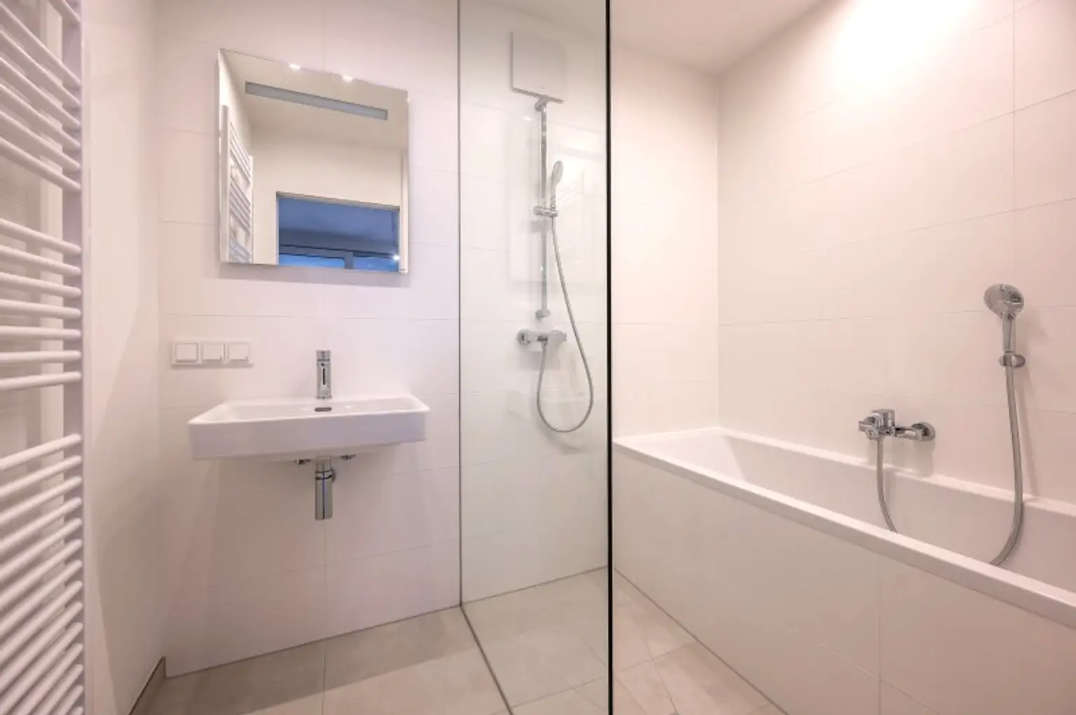 ++MOLLARD 50++ Stylish 2-room apartment right in the heart of the city (3/8)