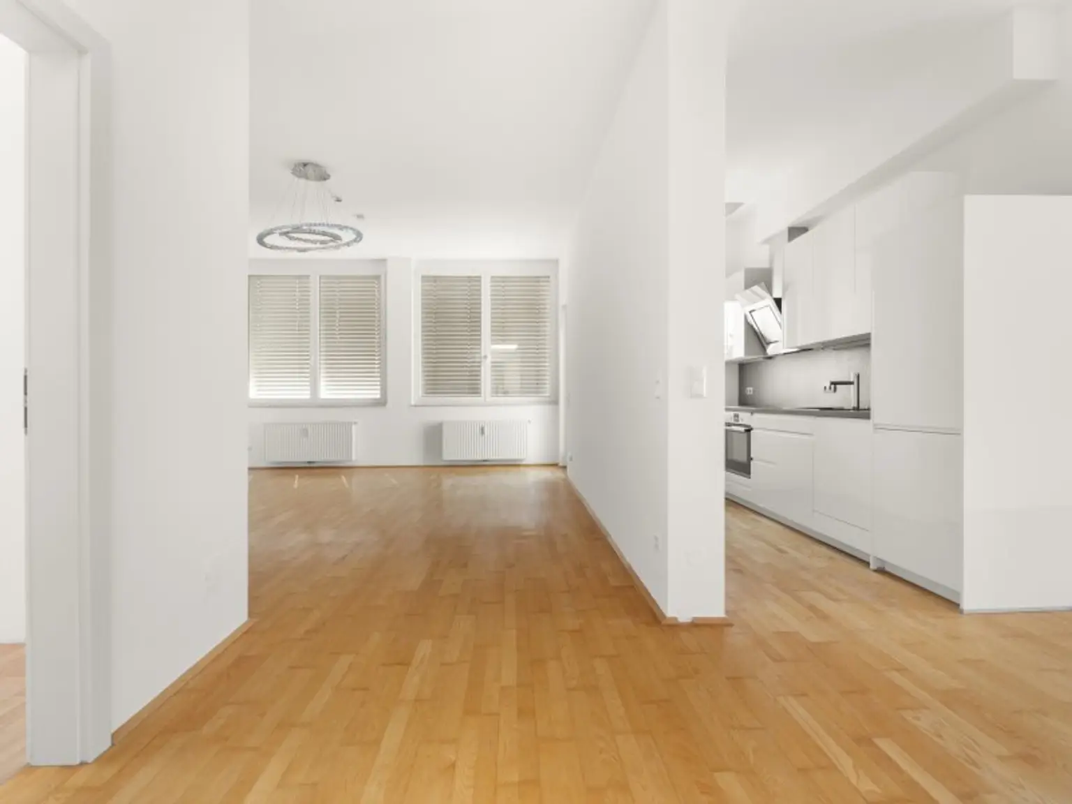 Traumhafte und junge 4 Zimmer 110m² Terrassenwohnung plus 2 Tiefgaragenplätze - Stadtwohnung - Hans-Sachs-Straße