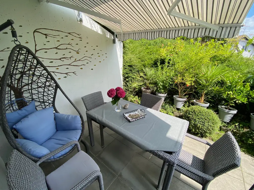 TERRASSENWOHNUNG MIT CARPORT IN MITTERTREFFLING