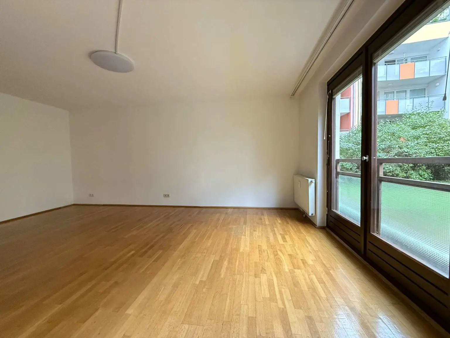 Lagejuwel in der Mariannengasse - Innenhoflage -
Garagenplatz