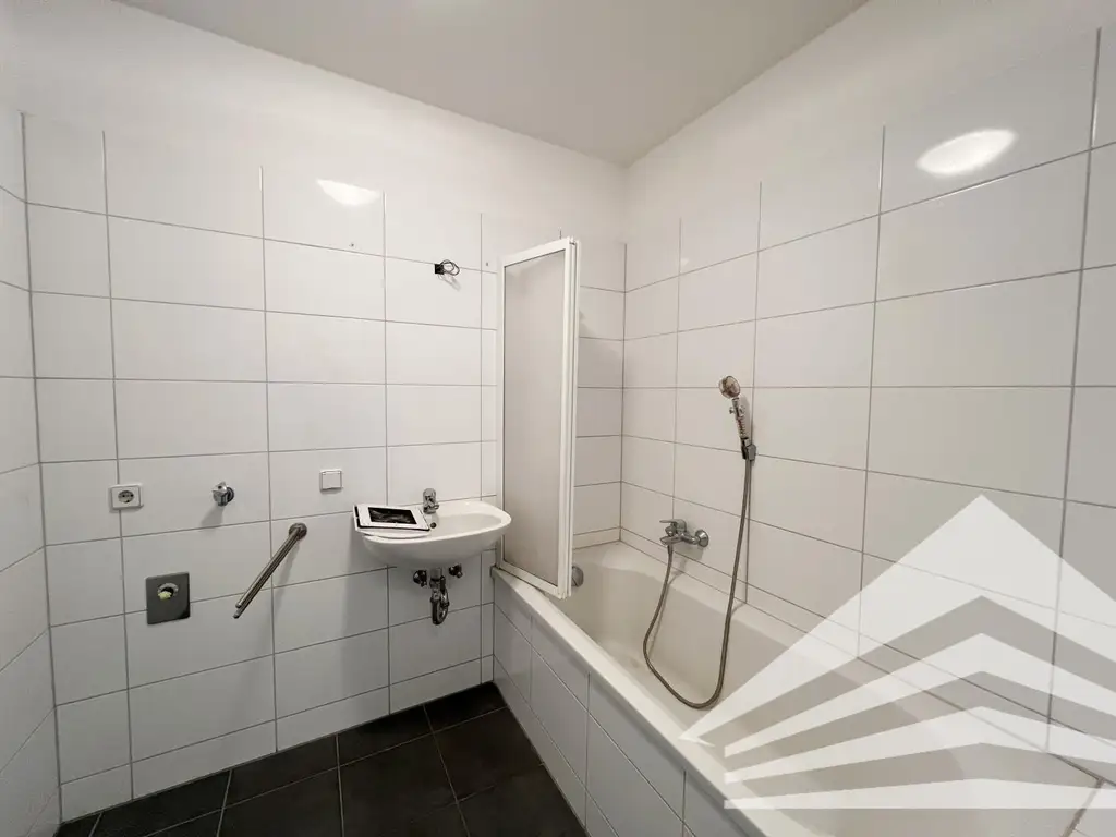 Business Corner Urfahr - Tolle 2 Zimmerwohnung mit Wintergarten in zentraler Urfahraner Lage!