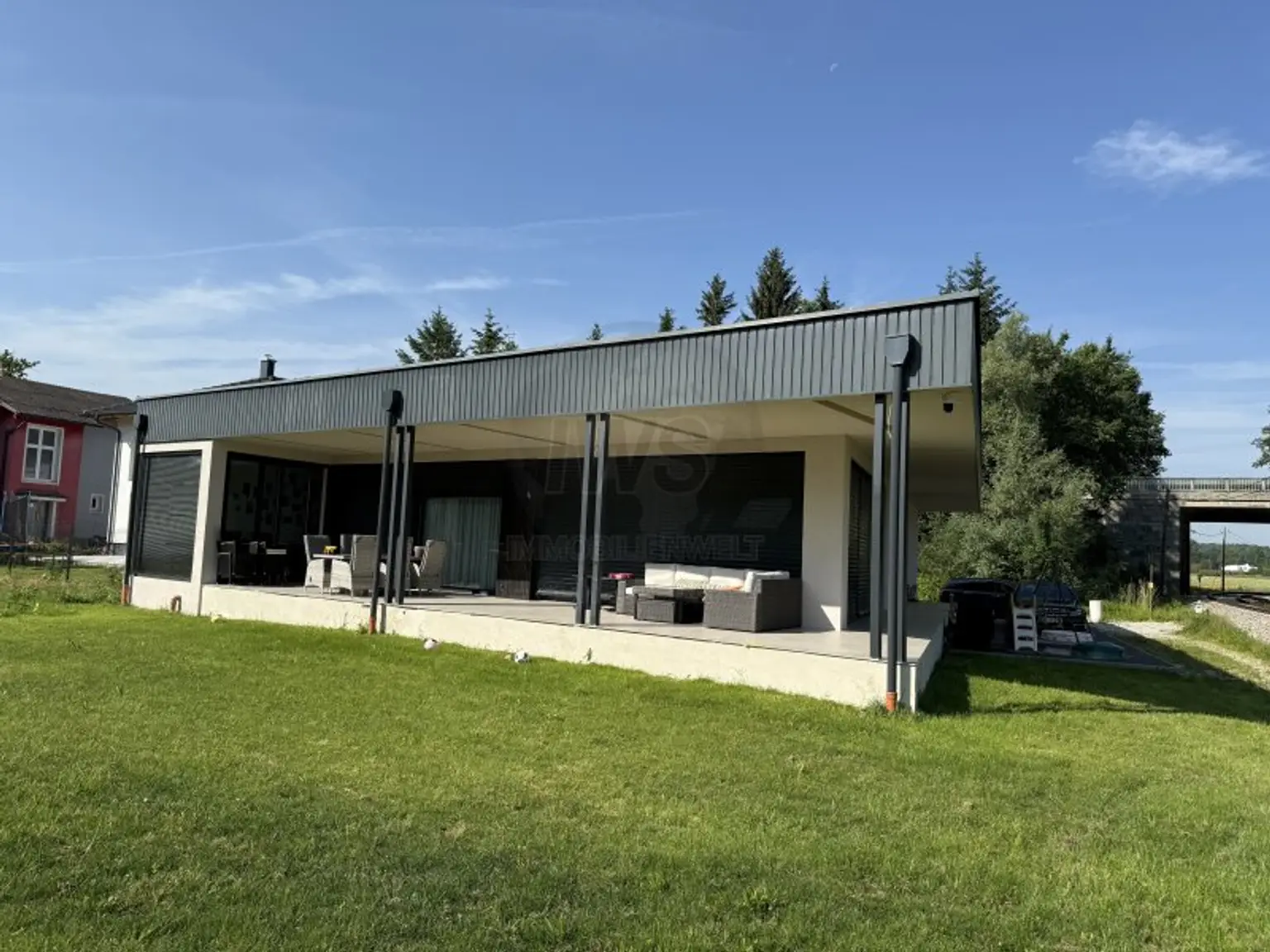 Traumhafter Erstbezug: Moderner Bungalow mit ca 200m² in Breitwiesen für 699.000 €!