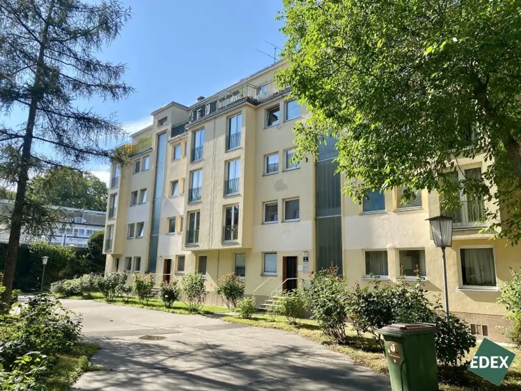 2-Zimmer-Wohnung mit zwei Balkonen in zentraler Ruhelage von Hietzing