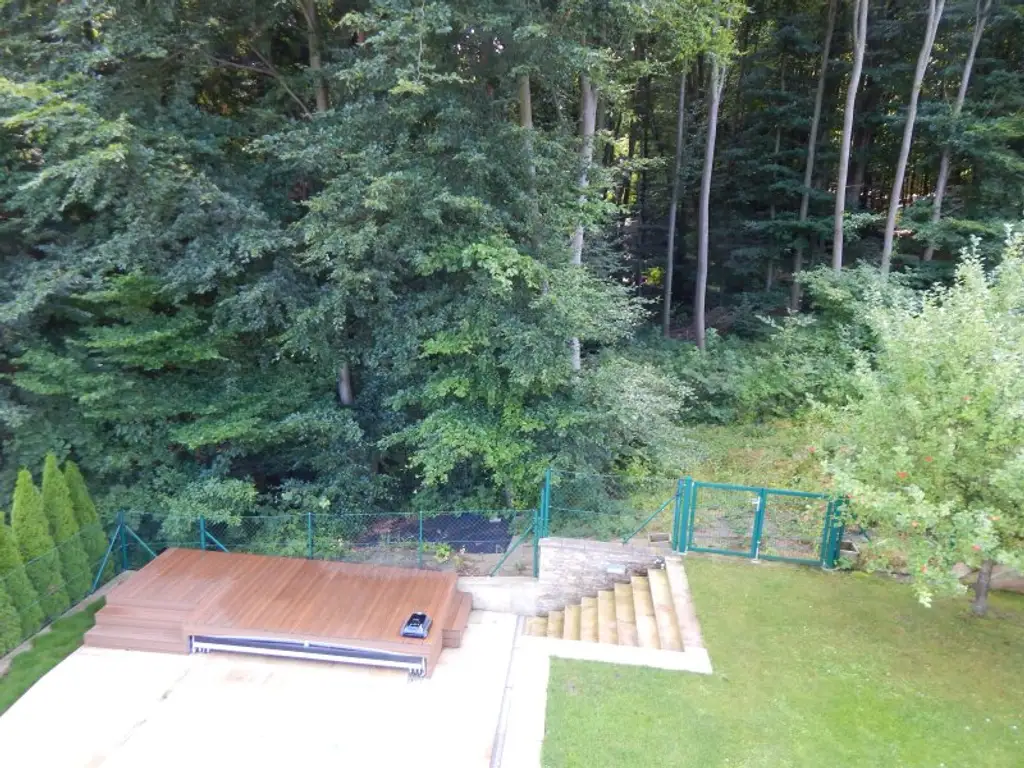 "Wohntraum" Villa mit Pool - Fernblick und direkten Zugang zum Wald