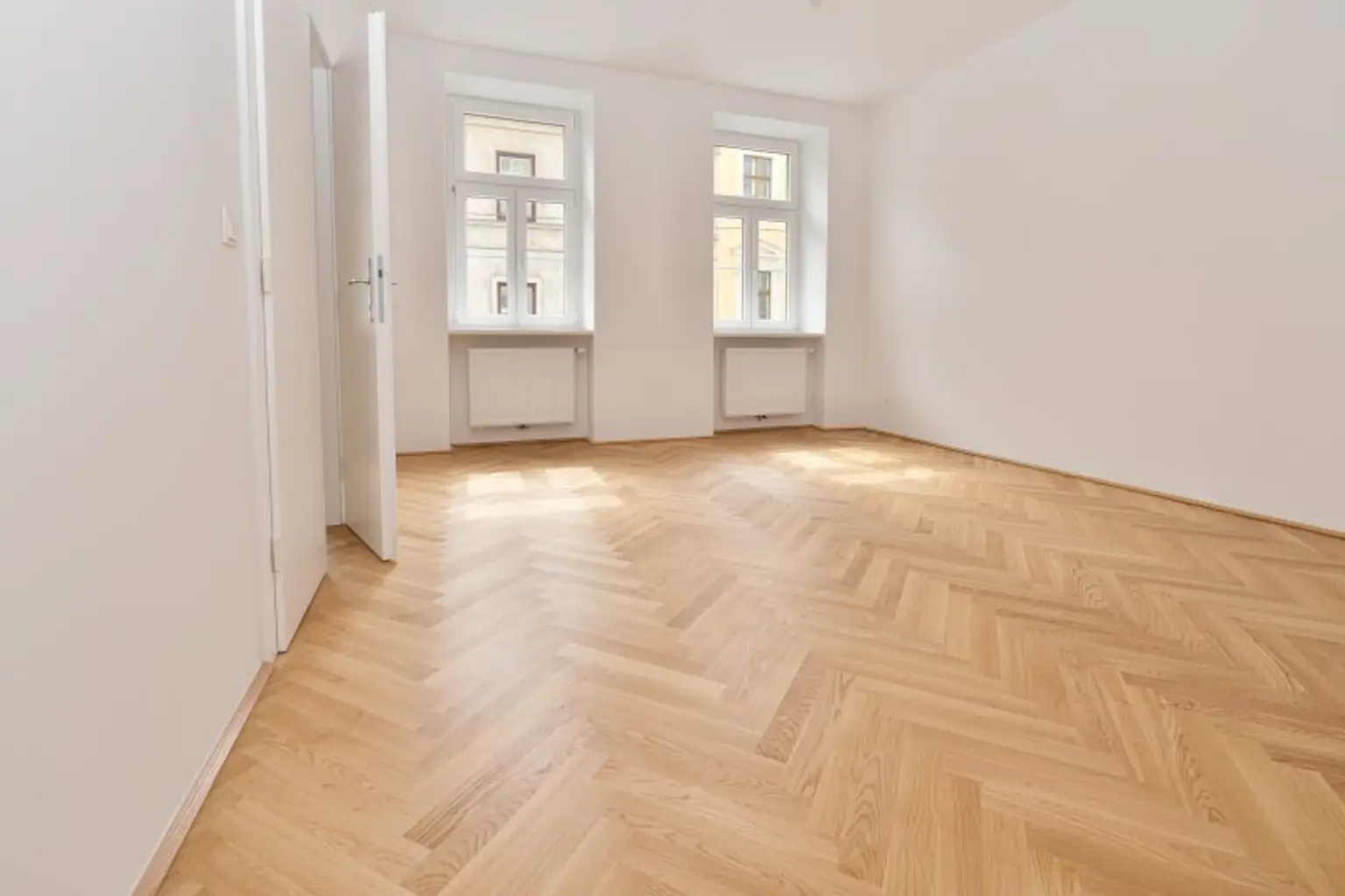 AKH Nähe! UNBEFRISTET generalsaniert 4 getrennt begehbare Zimmer