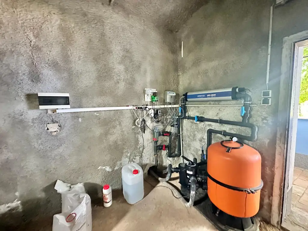 Exklusives Landhaus: Historie, Wellness & kristallklarer Salzwasser-Naturpool