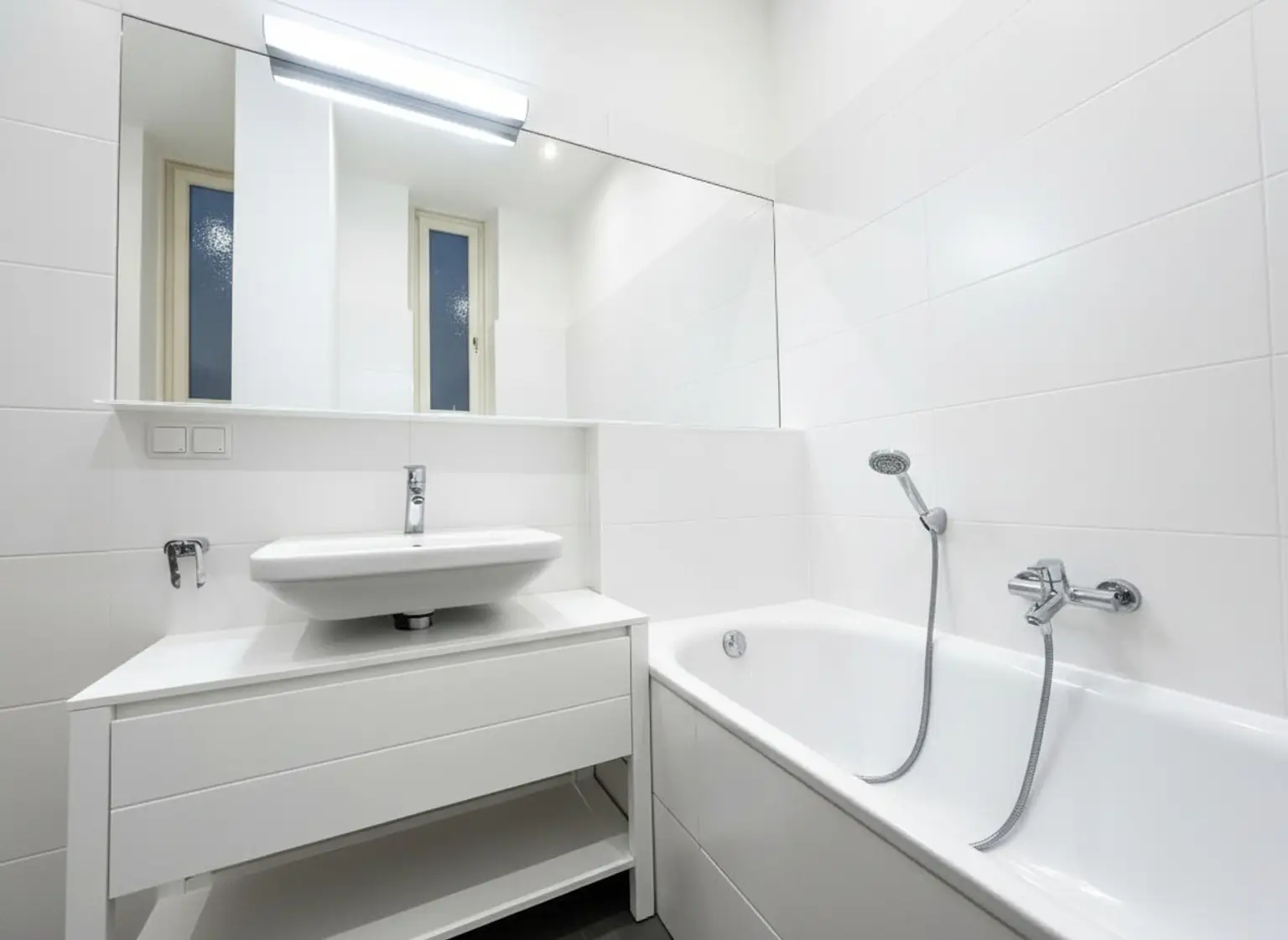 UNBEFRISTET: Traumhafte Altbauwohnung in prominenter Lage