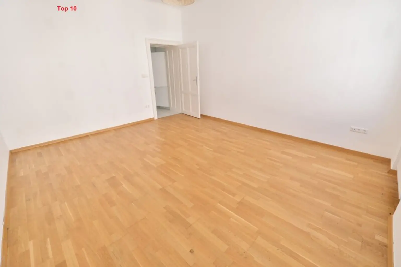 Drei UNBEFRISTETE 2 Zimmer-Wohnungen mit KFZ-Stellplatz im Haus