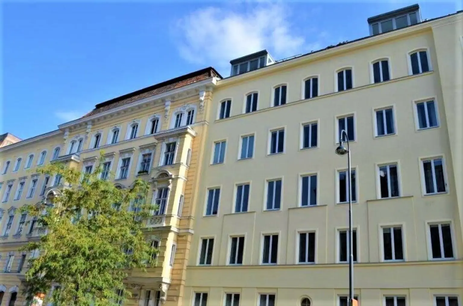 LAZARETTGASSE - NADLERGASSE, AKH-Nähe, unbefristete 67 m2 Altbau, 2 Zimmer, Wohnküche, Wannenbad, Parketten, SAT/TV, 1. Liftstock