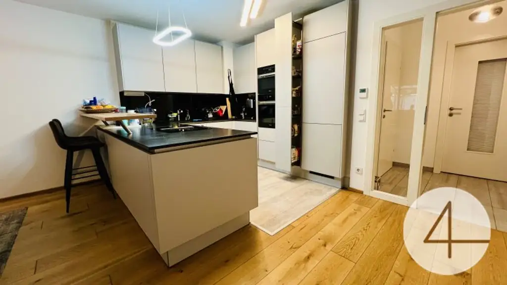 8Min zur U2 - 4-Zimmer Gartenwohnung - privater Eingang - sonnige Terrasse - Tiefgarage - ideale Infrastruktur