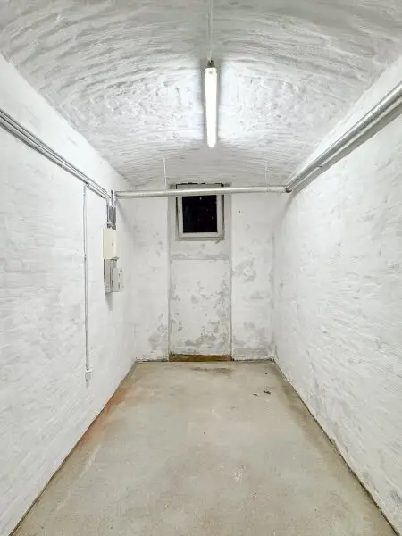 PROVISIONSFREI! Hannovermarkt, Wallensteinstraße Lager / Magazin mit 46,51 m2 Nutzfläche und Strassenzugang zu vermieten!