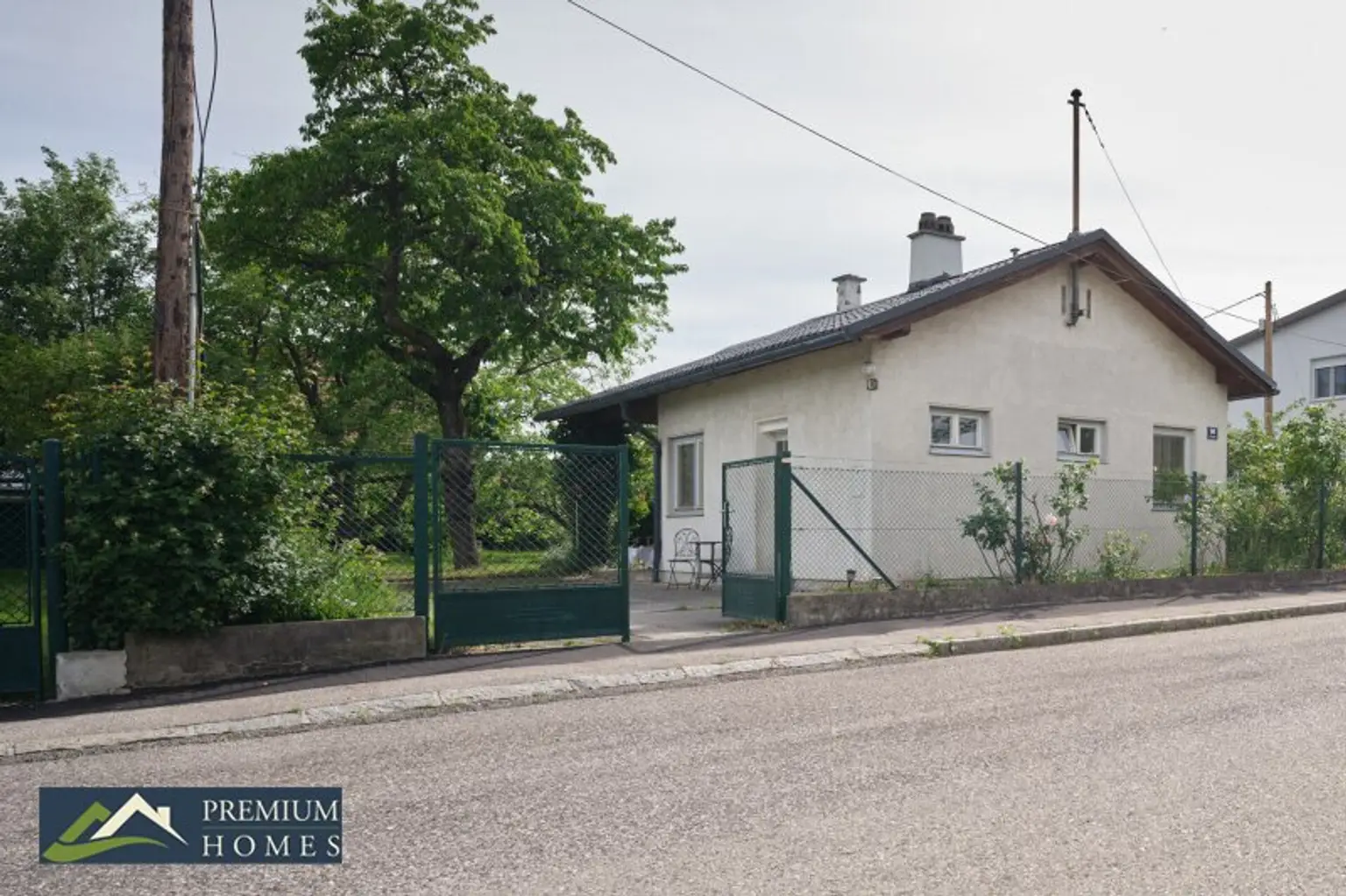 NEUNKIRCHEN - Ferienhaus mit großem Garten - Zufahrt