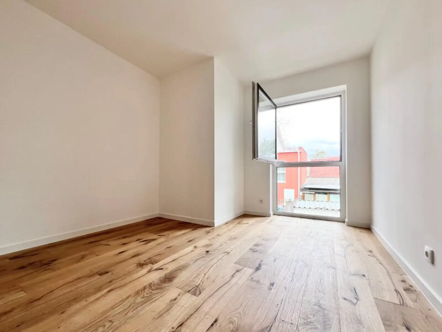 NÄHE U2: ERSTBEZUG IN GRÜNRUHELAGE I ideal für Pärchen & Familien I  Aufzug I Fußbodenheizung & Kühlung I Luft-Wasser-Wärmepumpe I elektrische Raffstores