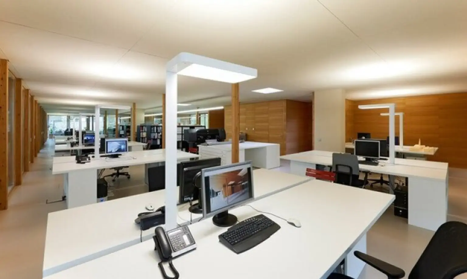 Das Traumbüro - komplette, oberste Etage, riesiger Balkon, tolle Architektur, Parkplätze