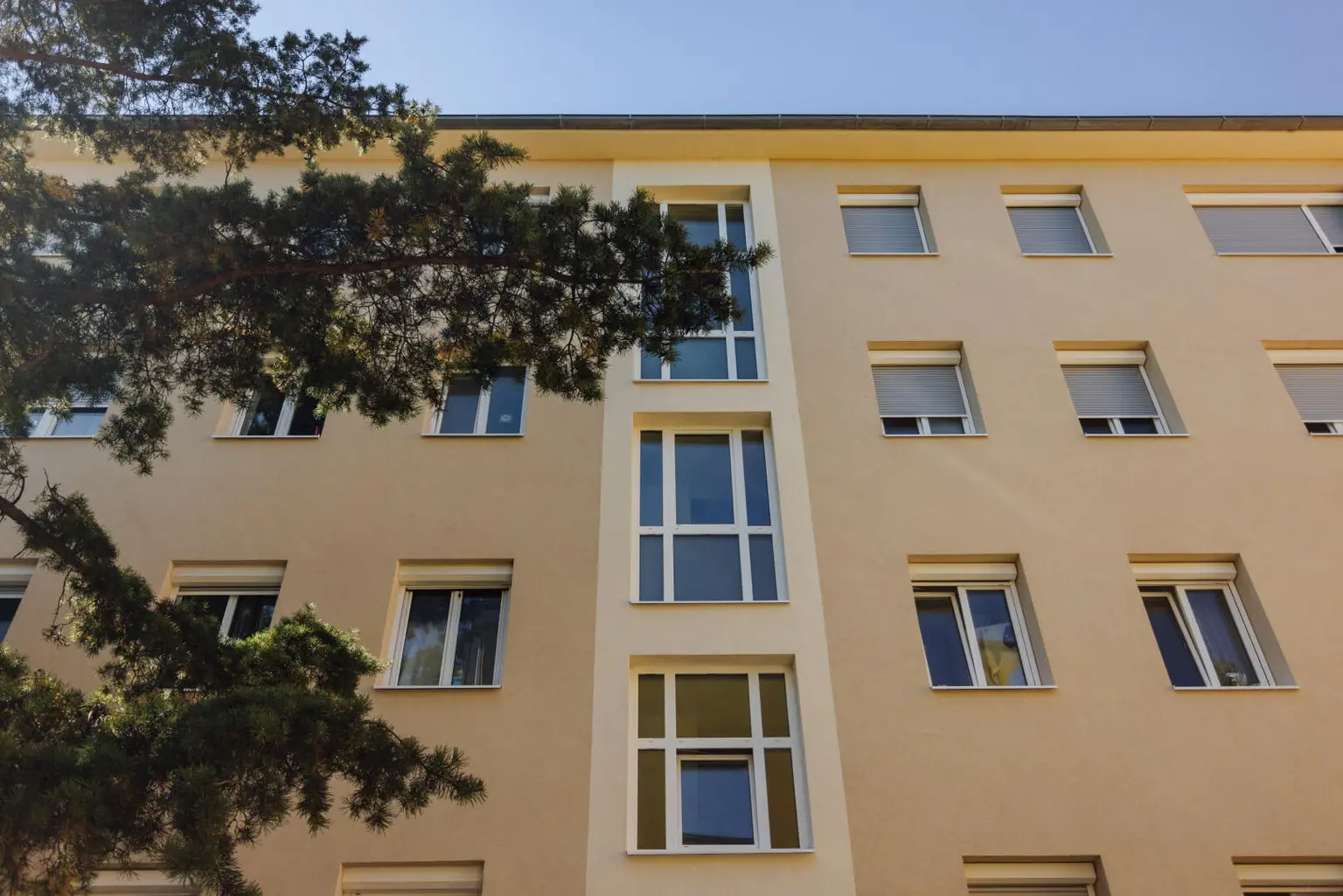 8020 Eggenberg - Eine gepflegte, renovierte , 2 Zimmer-Wohnung mit sonniger Loggia!
