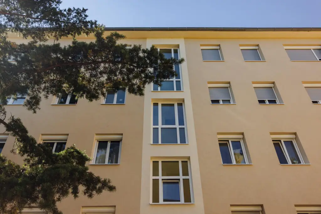 8020 Eggenberg - Eine gepflegte, renovierte , 2 Zimmer-Wohnung mit sonniger Loggia!
