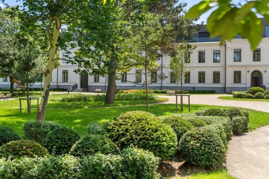 Luxus inmitten grüner Idylle: 2 Zimmer-Terrassentraum im „Private Park Living“