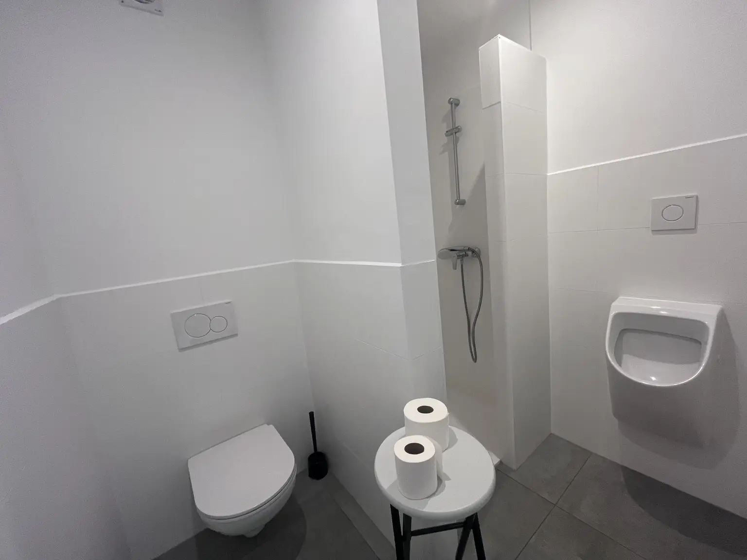 110m2 bis 183 m2  Saal zur individuellen Nutzung!