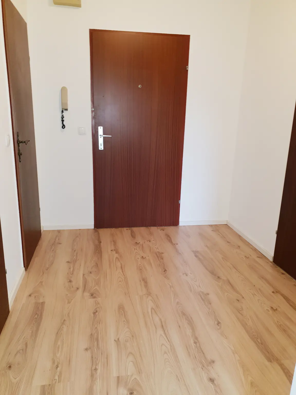 Ein - Zimmerwohnung zu vermieten!