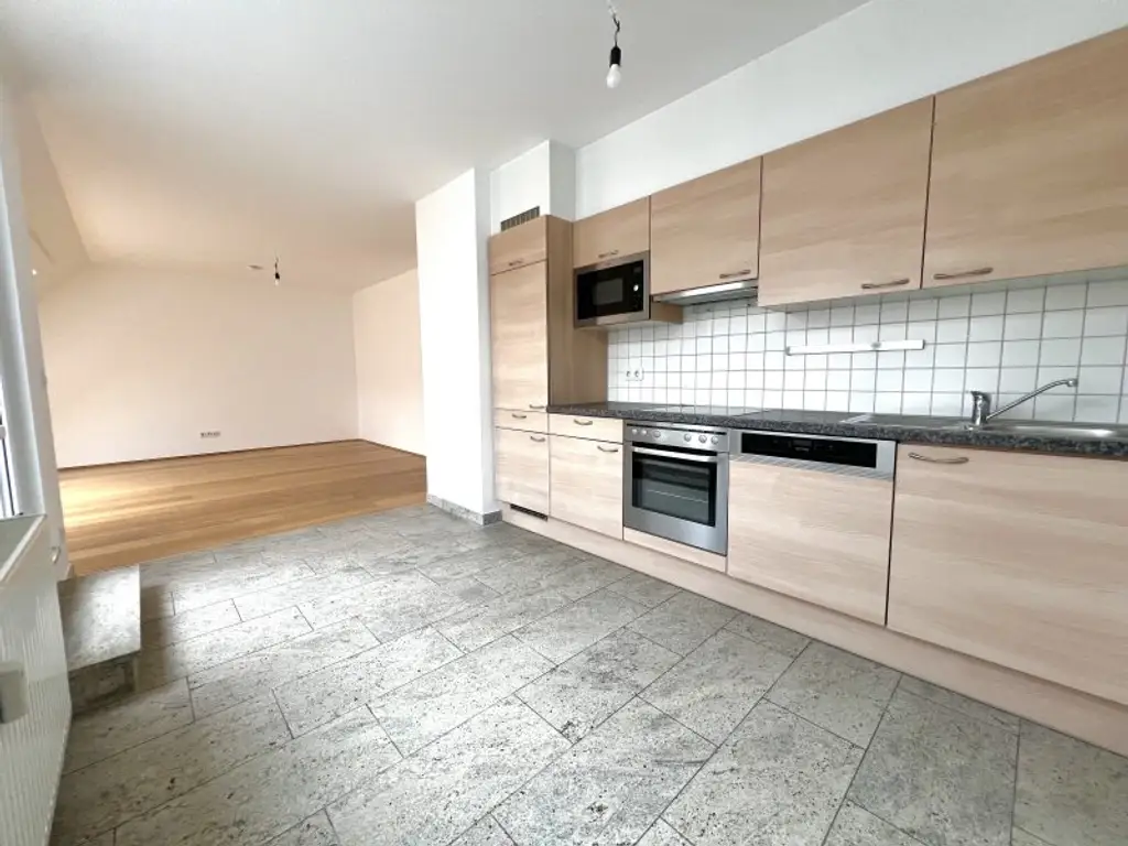 Dachterrassentraum: 3 Zimmer Dachgeschoss-Wohnung: 92m² mit Terrasse  zu kaufen!!