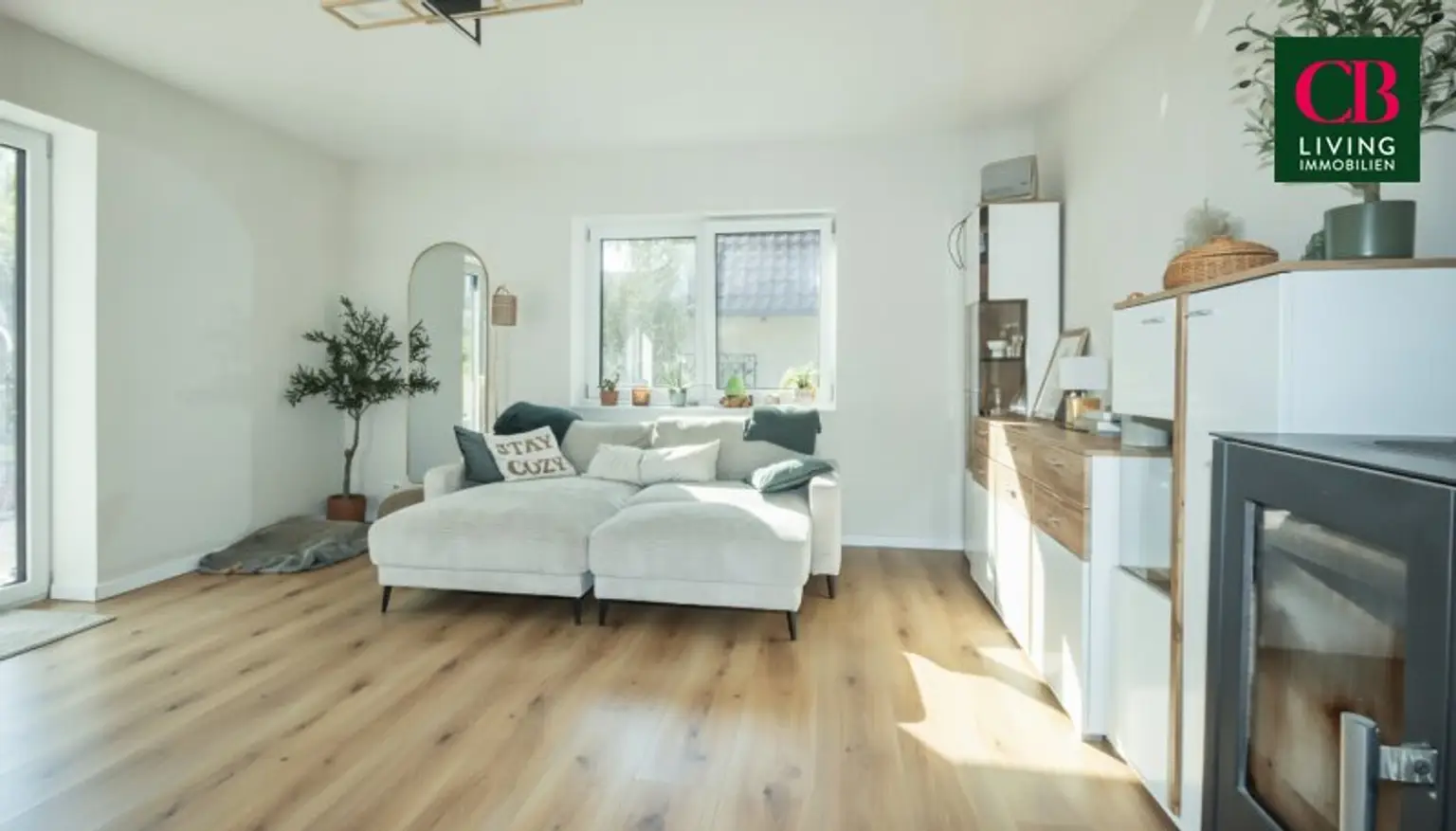 SEHR GEMÜTLICHES HAUS MIT  SCHÖNEM GARTEN