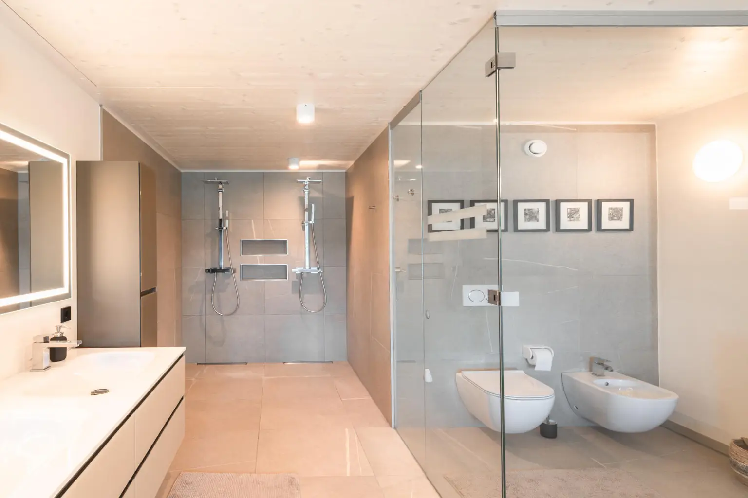 Krumpendorf am Wörthersee: Moderne Penthouse Wohnung mit Pool und Seeblick | Krumpendorf - Wörthersee: Modern penthouse apartment with pool and lake view