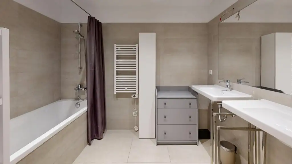 Moderne 3-Zimmer-Eigentumswohnung mit 2 Loggien & Lift! 90 m² Wohnfläche inkl. Küche & KFZ Stellplatz!