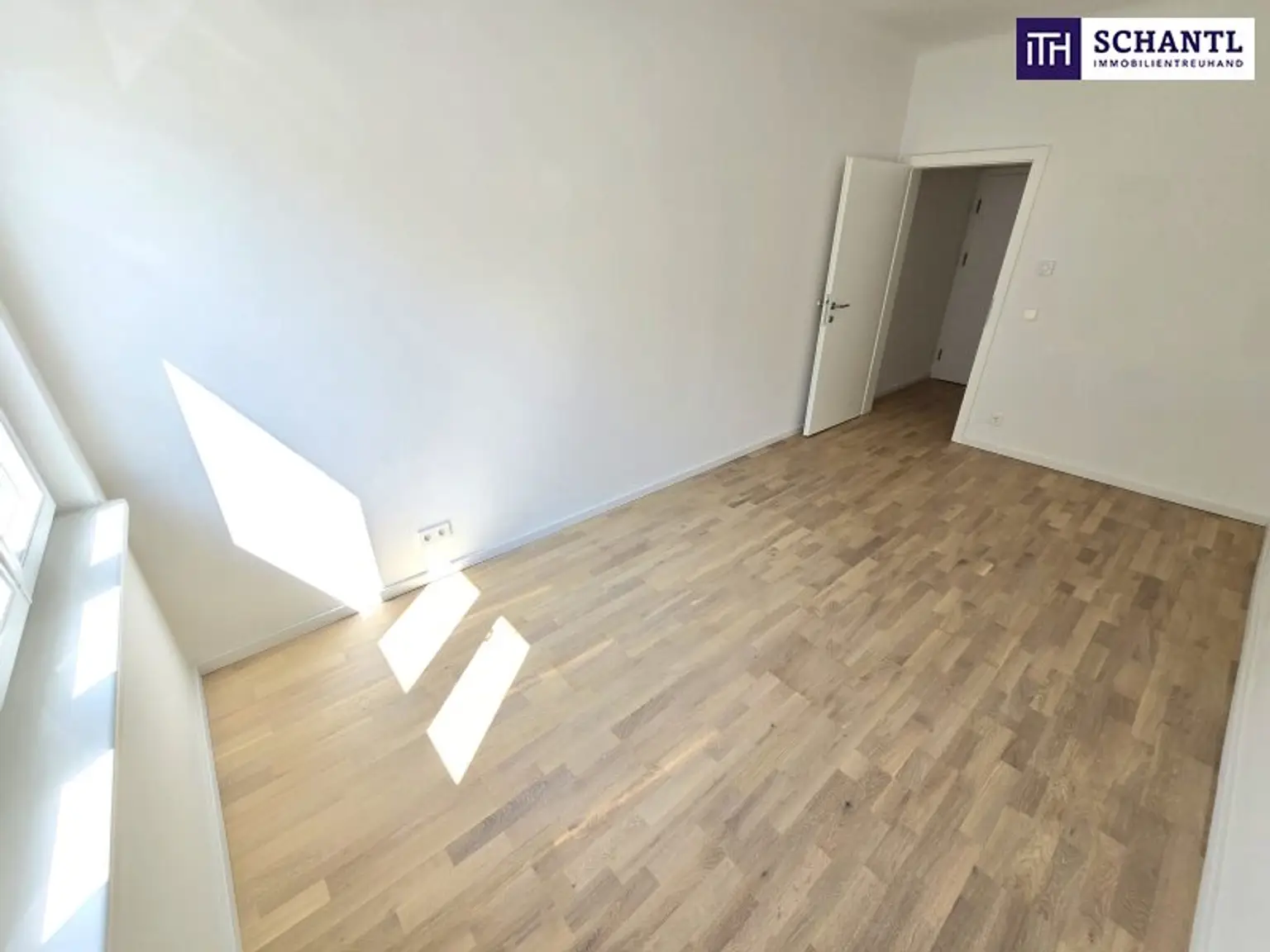 Rasenmäher statt Straßenlärm! TOP saniert + Herrlicher Eigengarten + Hofseitiger Balkon + Viel Grün + Viel Lebensqualität + Absolute Ruhelage + Ideale Raumaufteilung! Besser geht´s nicht! Nicht lange zögern...