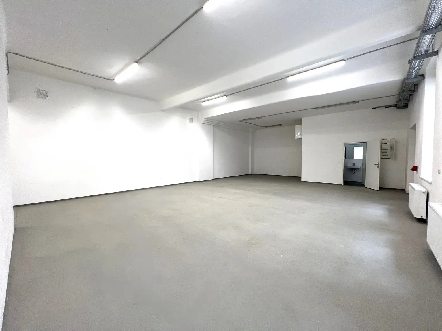 VERMIETET Praterstraße - Fläche im Innenhof