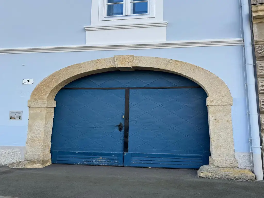 Romantische Wohnung im Erdgeschoß mit Altstadtflair!