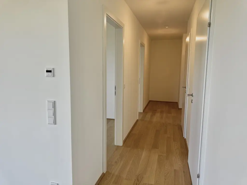 NEU - MEGA PREIS! Erstbezug und fertig: Provisionsfrei 3 Zimmer Wohnung. Gerasdorfer Straße