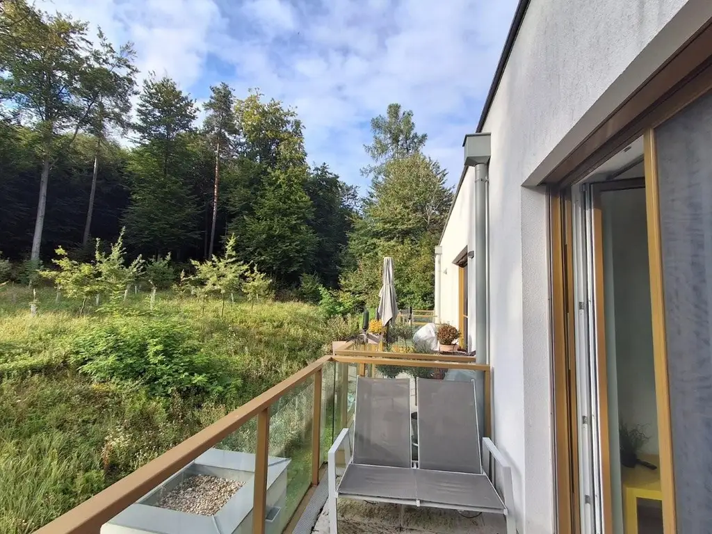 "Waldblick - Single-Balkonwohnung am Riederberg mit Parkplatz"