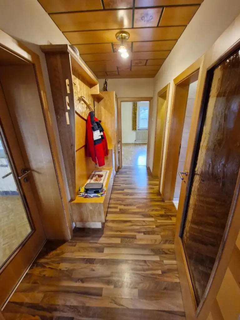 Gepflegtes Haus mit großem Grundstück in Pudlach!