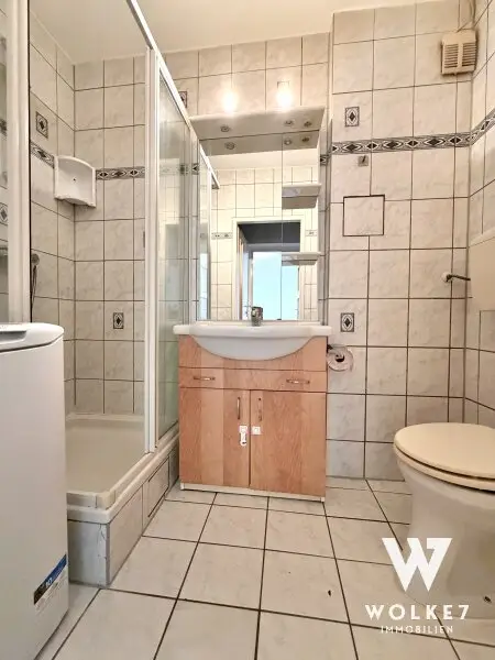 Zu vermieten: 1-Zimmer | großer Balkon | Hoßplatz 25er 26er | Keine Ablöse