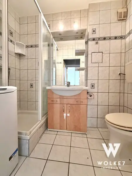 Zu vermieten: 1-Zimmer | großer Balkon | Hoßplatz 25er 26er | Keine Ablöse