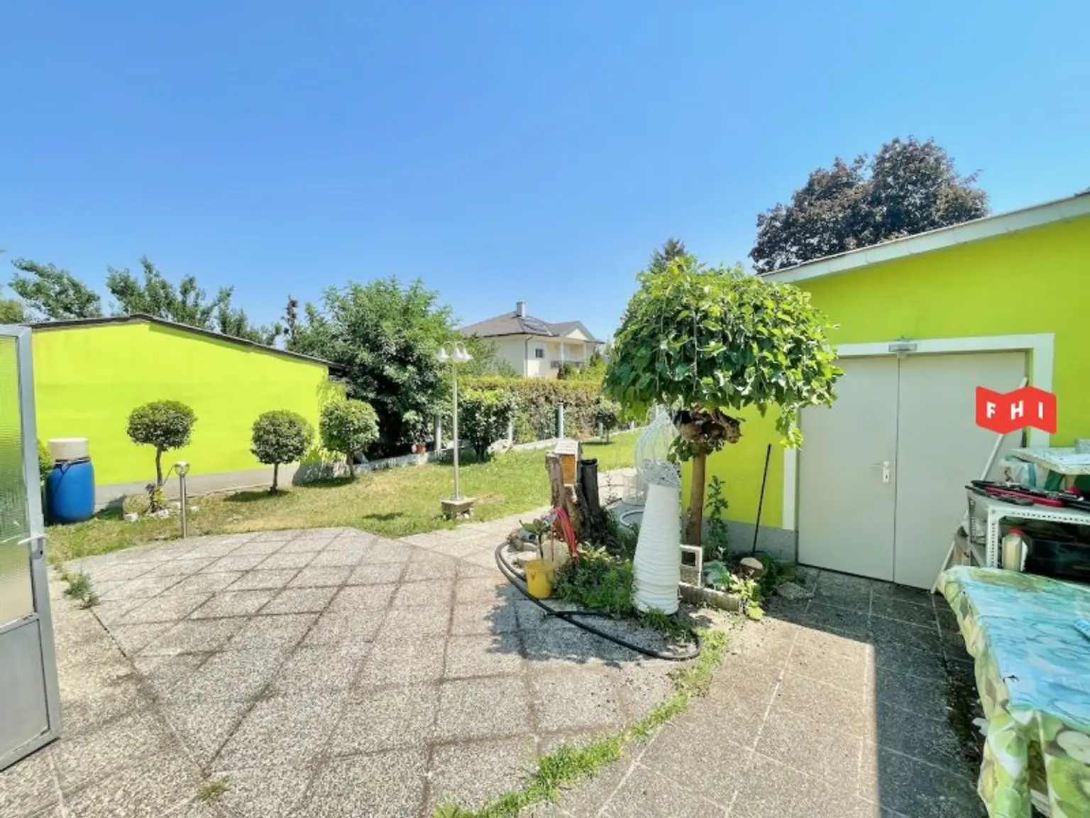 Erweiterbares 4 Zimmer Einfamilienhaus mit Garage, Pool & Gartenhaus