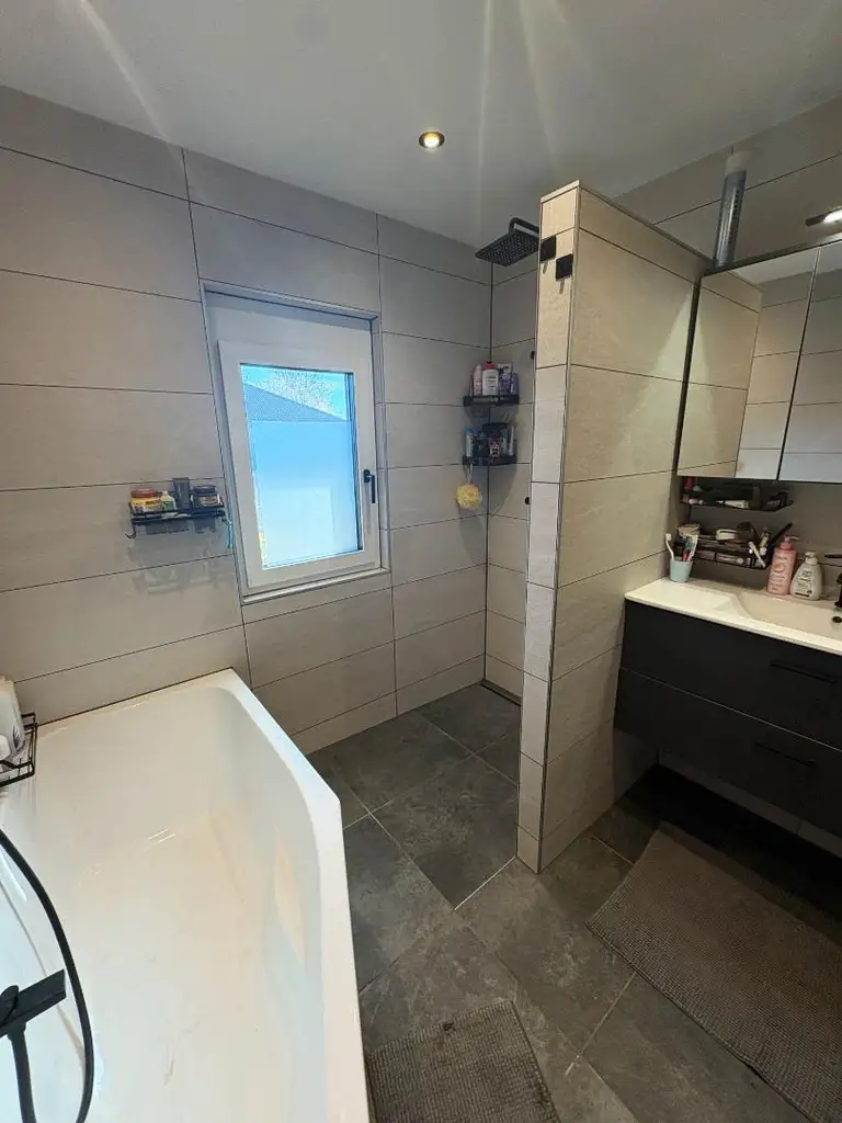 "BUNGALOW mit Pool - WohnGENUSS auf einer Ebene!"