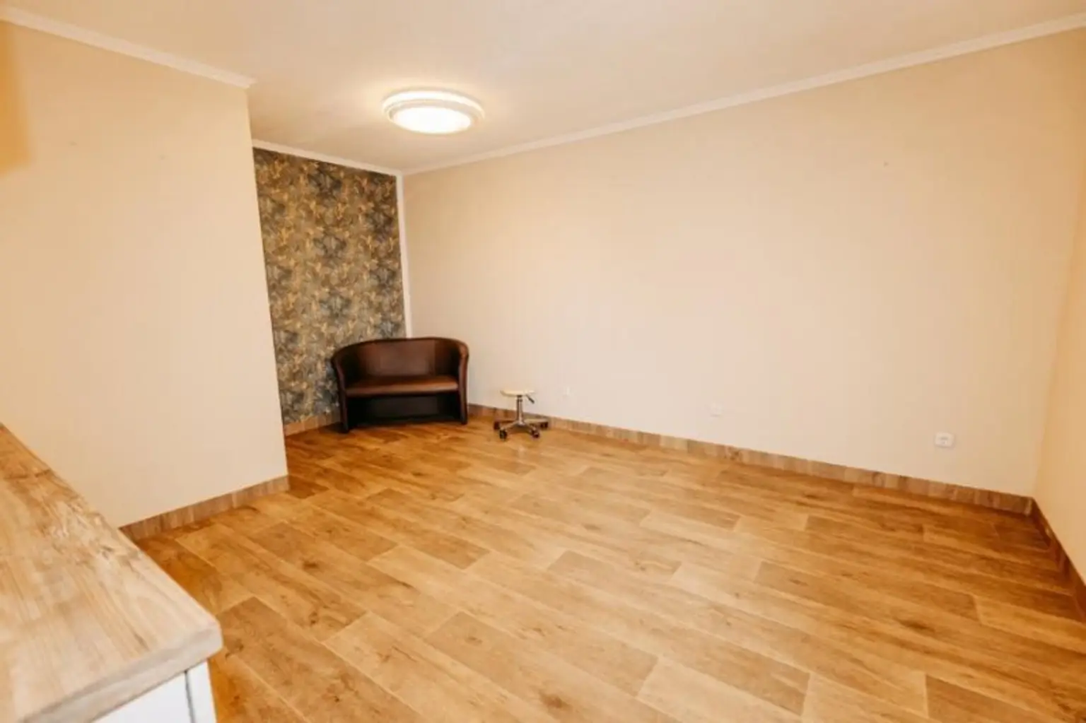 Gepflegtes, neu revitalisiertes  und liebevoll erhaltenes Landhaus. Natur, Sonne, Ruhe,  Seelenheil.