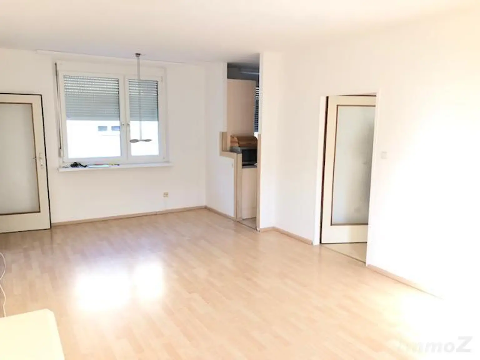 Blick von Loggia zur Küche